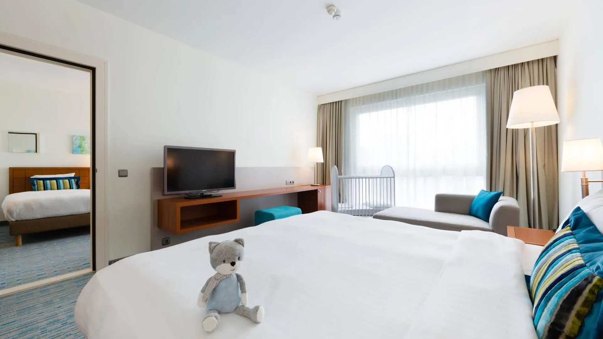 Courtyard By Marriott Brussels Hotel Diegem 4*,